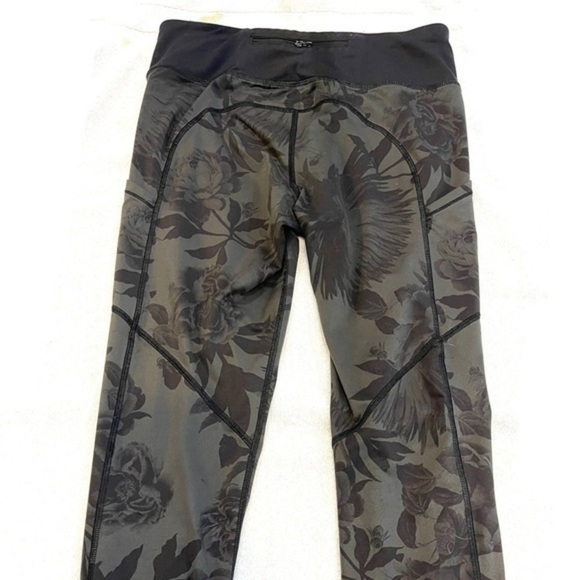 Lululemon Speed Tight Luxtreme Size 6 - Picture 7 of 9